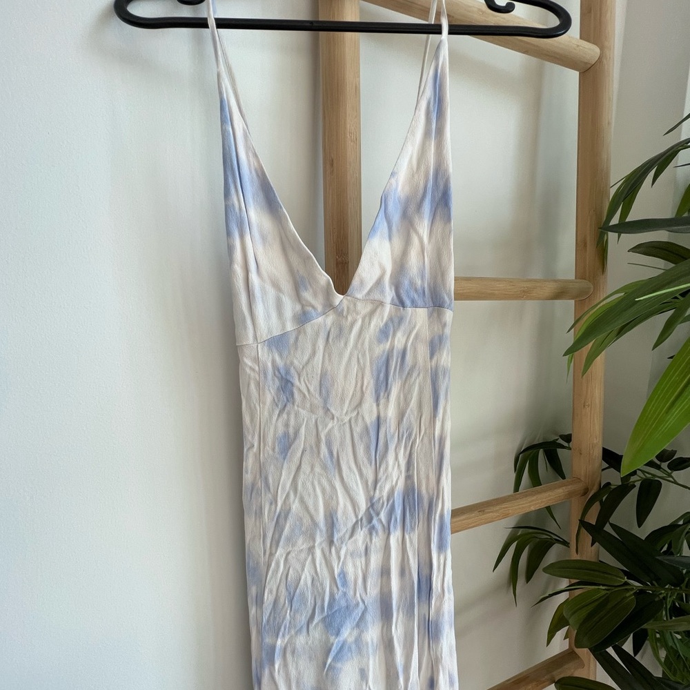 Maxi dress in baby blue tie dye